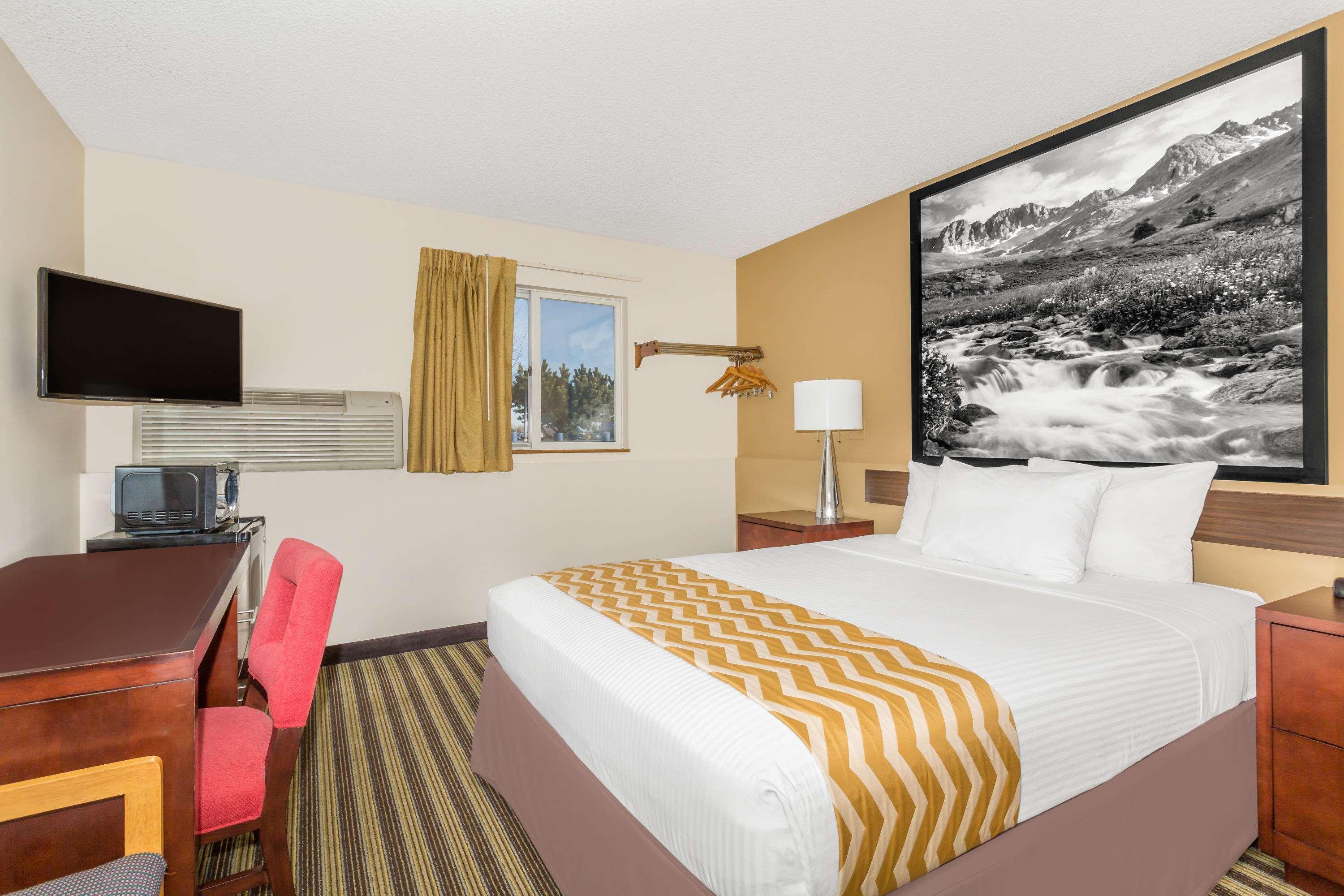 Travelodge By Wyndham Loveland/Fort Collins Area Exterior photo