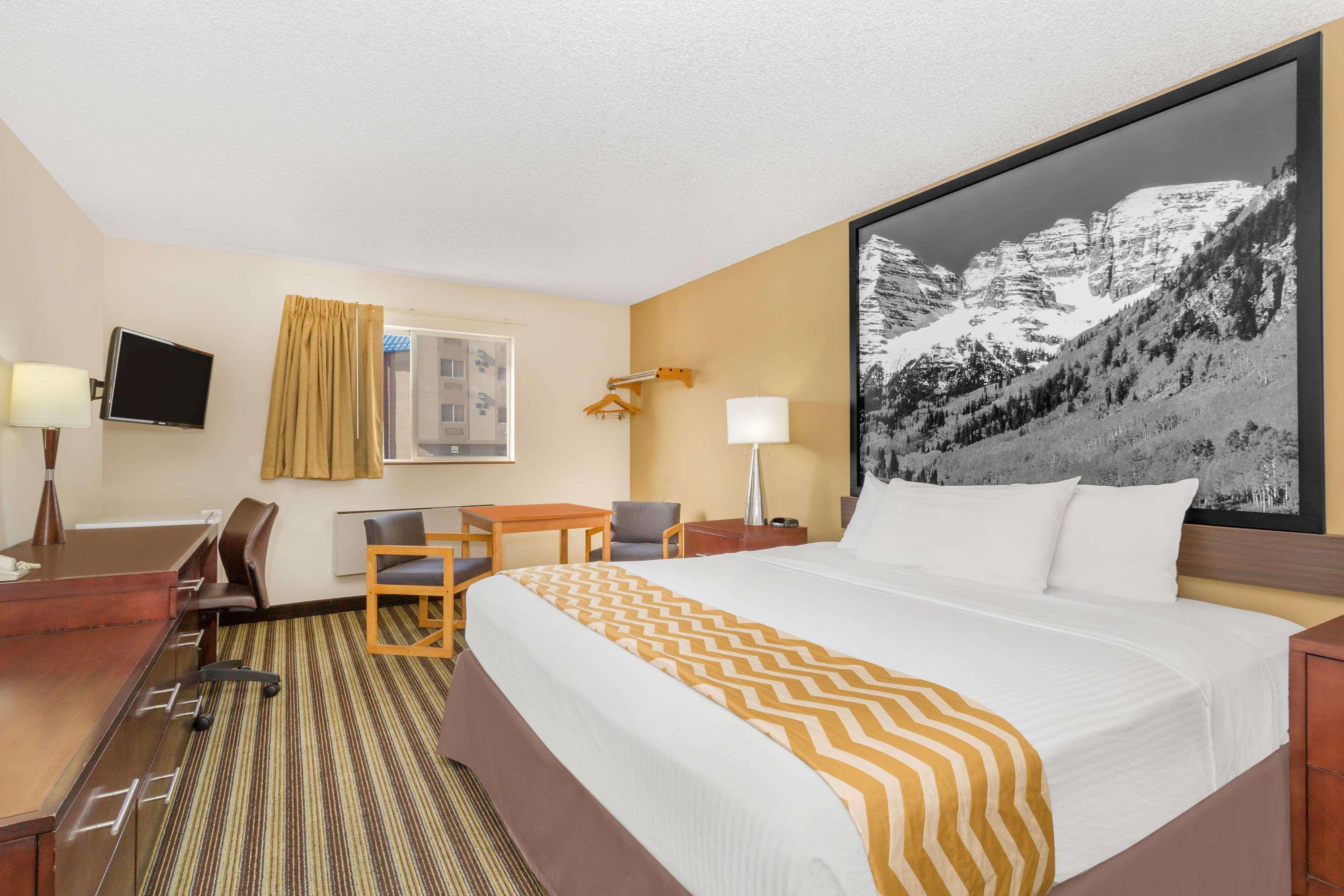 Travelodge By Wyndham Loveland/Fort Collins Area Exterior photo